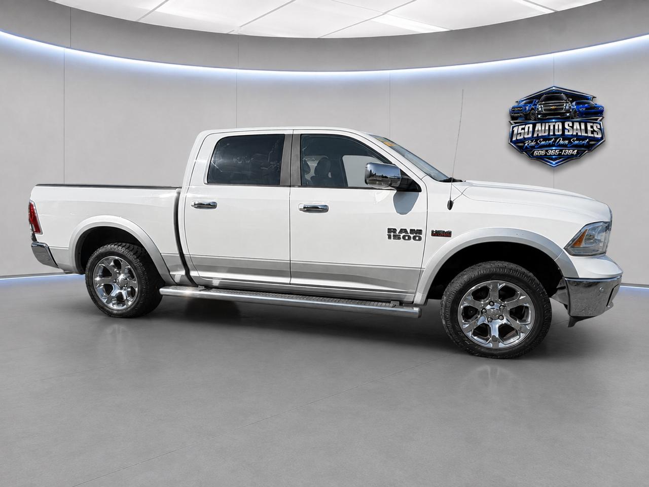 RAM 1500 Laramie 4x4 Crew Cab 5'7" Box 2017