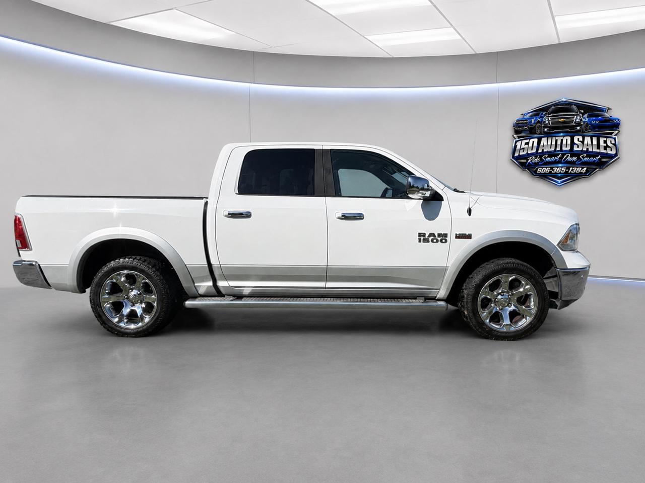 RAM 1500 Laramie 4x4 Crew Cab 5'7" Box 2017