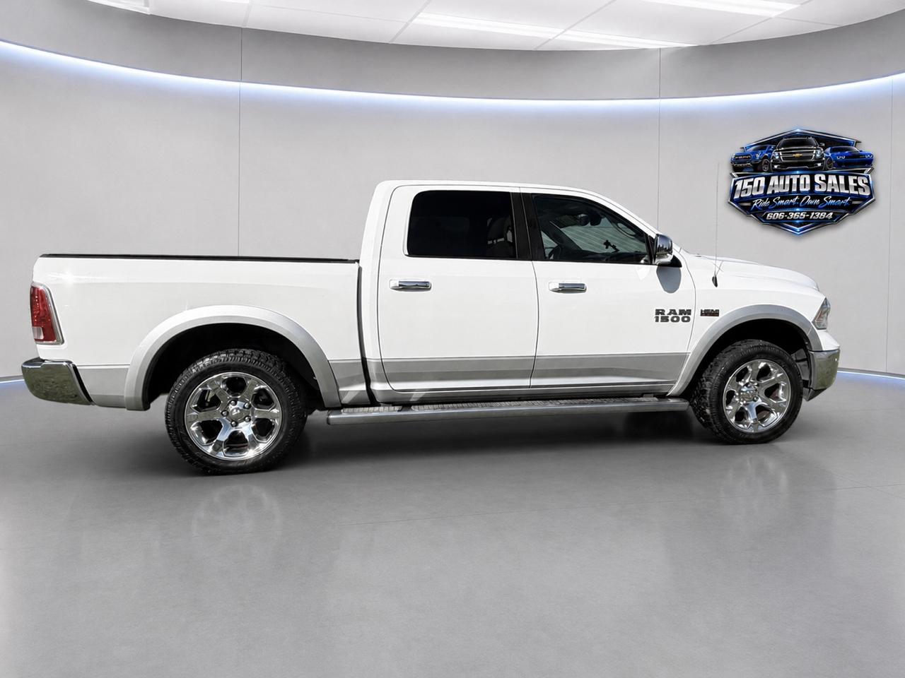 RAM 1500 Laramie 4x4 Crew Cab 5'7" Box 2017