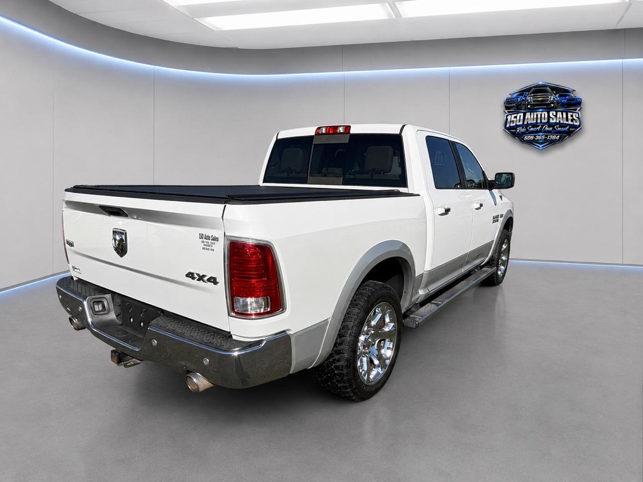 RAM 1500 Laramie 4x4 Crew Cab 5'7" Box 2017