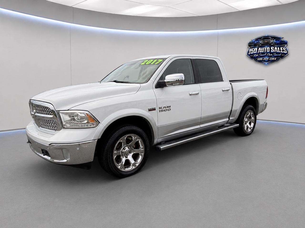 RAM 1500 Laramie 4x4 Crew Cab 5'7" Box 2017