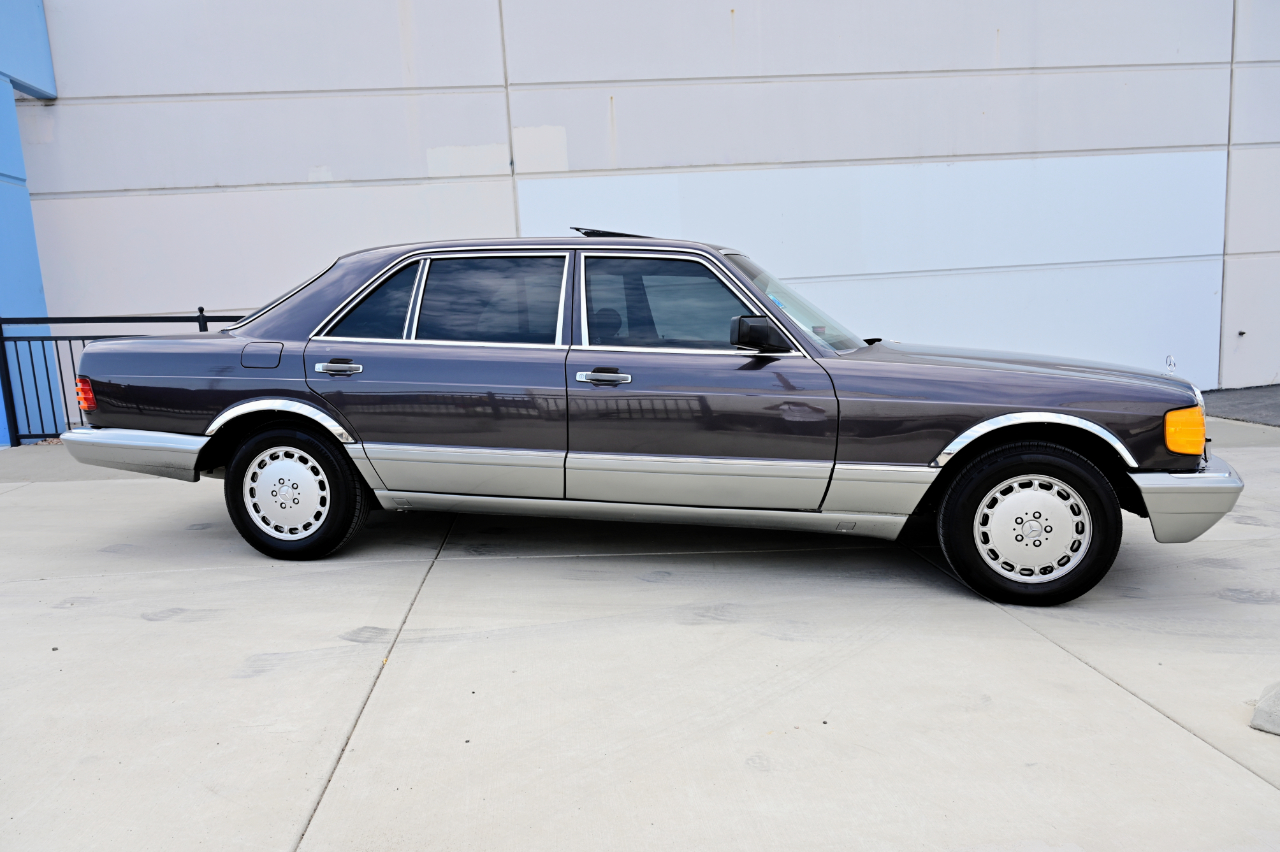 Mercedes-Benz 560 photo 6