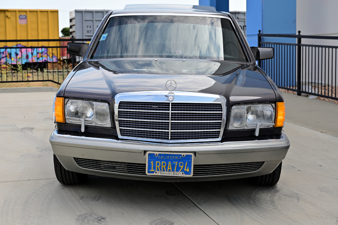 Mercedes-Benz 560 photo 8