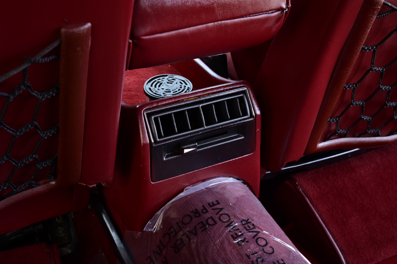 Mercedes-Benz 560 photo 29