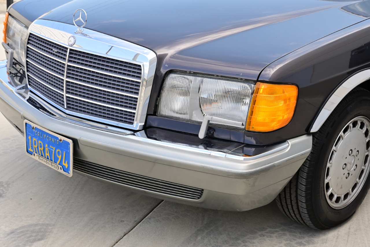 Mercedes-Benz 560 photo 36