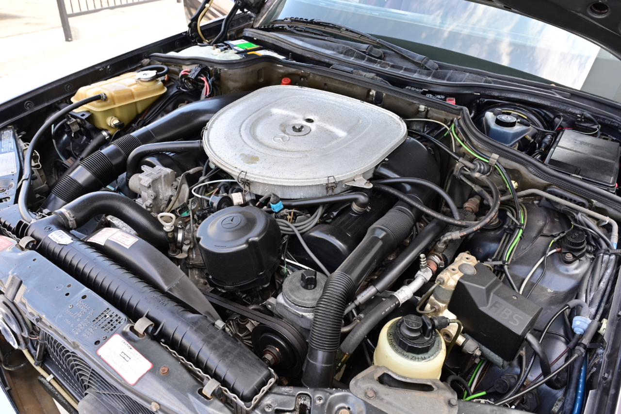 Mercedes-Benz 560 photo 37