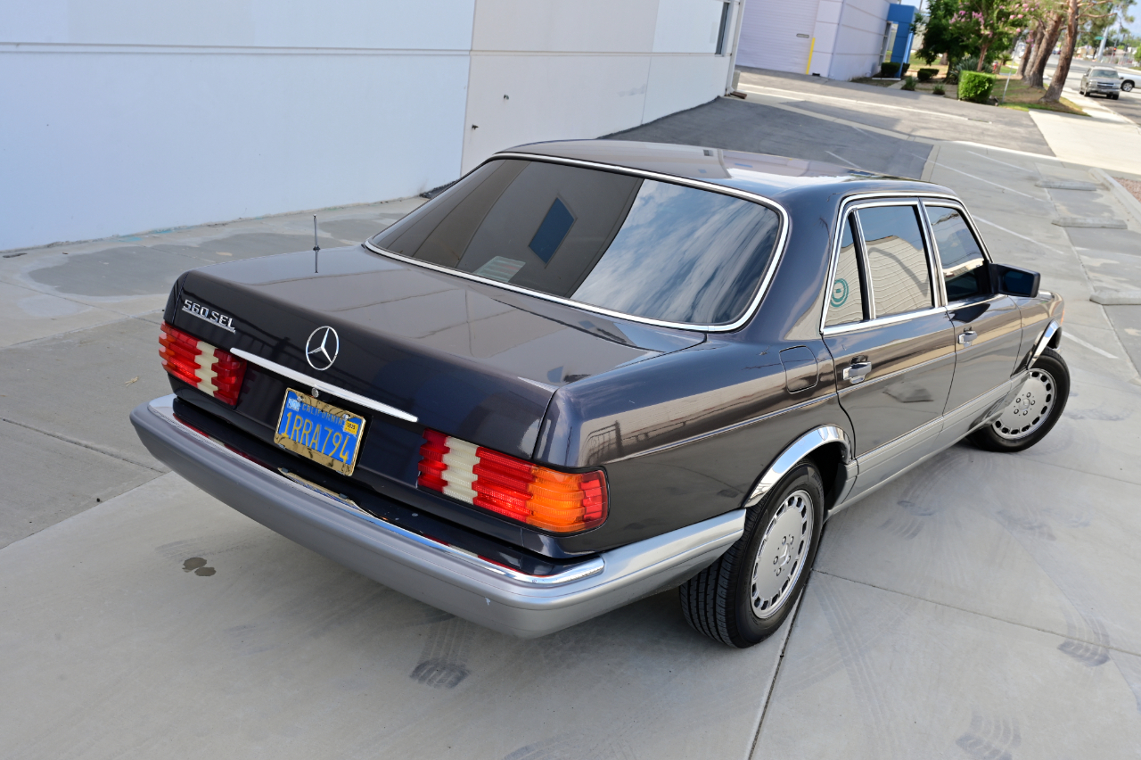 Mercedes-Benz 560 photo 45