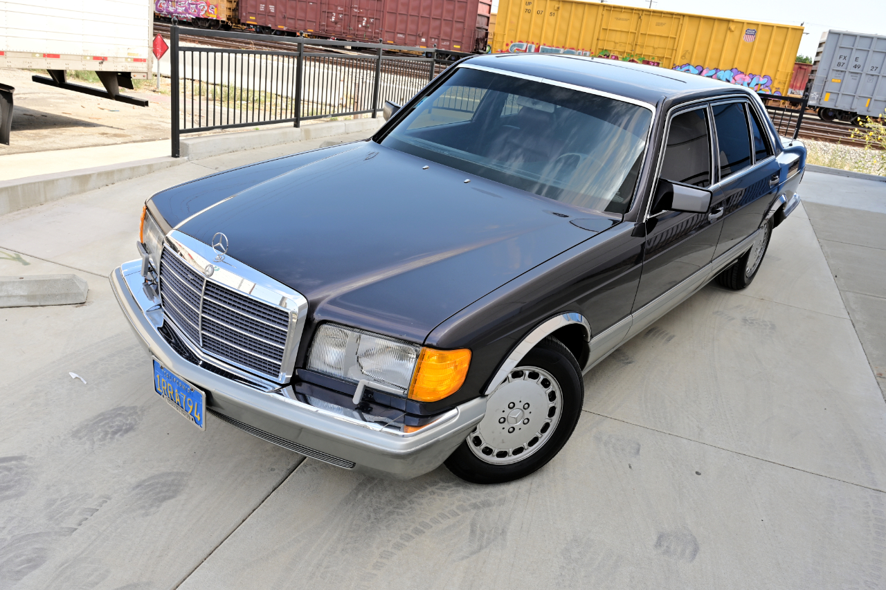 Mercedes-Benz 560 photo 46