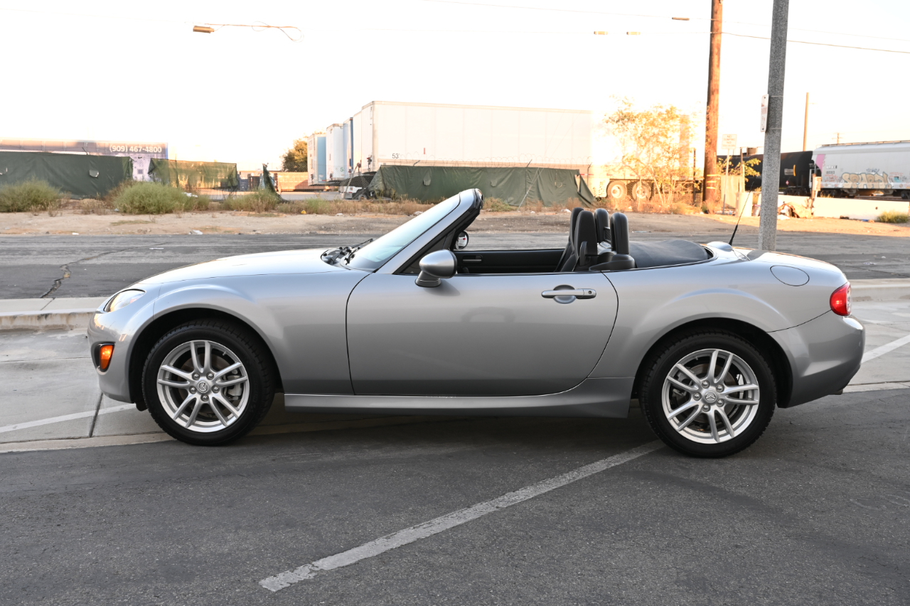 2009 Mazda MX-5 Miata Miata Sport photo 2