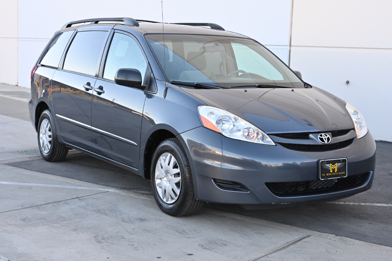 Toyota Sienna  2010 Toyota Sienna  2010