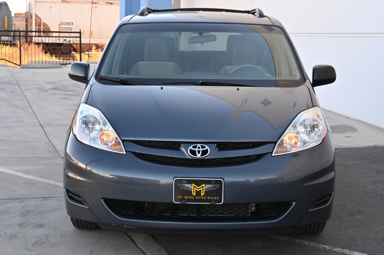 Toyota Sienna  2010 Toyota Sienna  2010