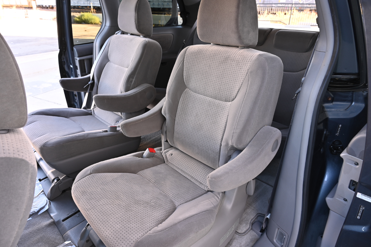 Toyota Sienna  2010 Toyota Sienna  2010