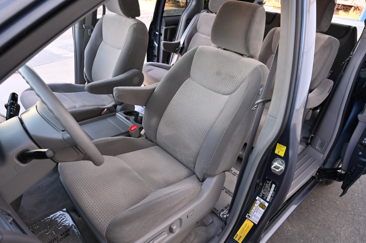 Toyota Sienna  2010 Toyota Sienna  2010