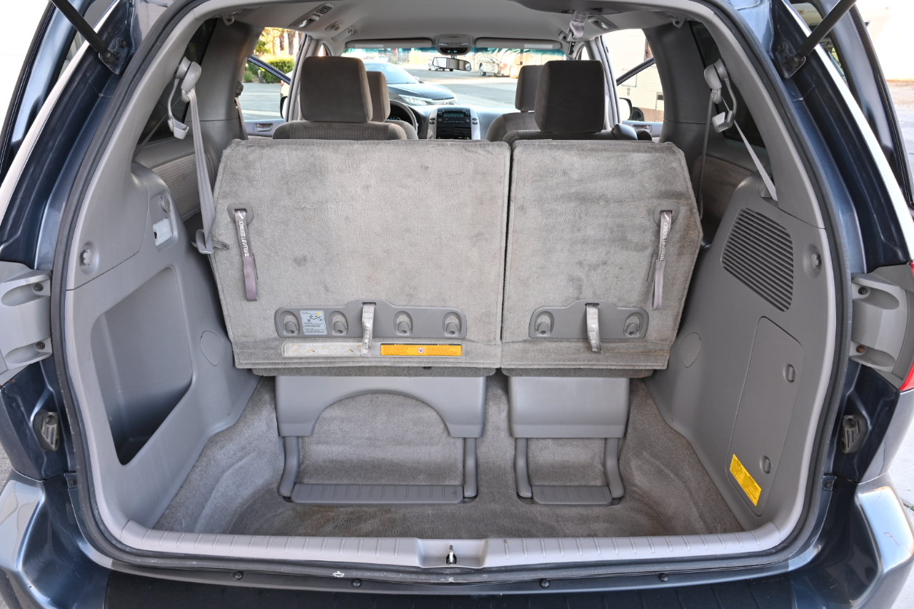 Toyota Sienna  2010 Toyota Sienna  2010