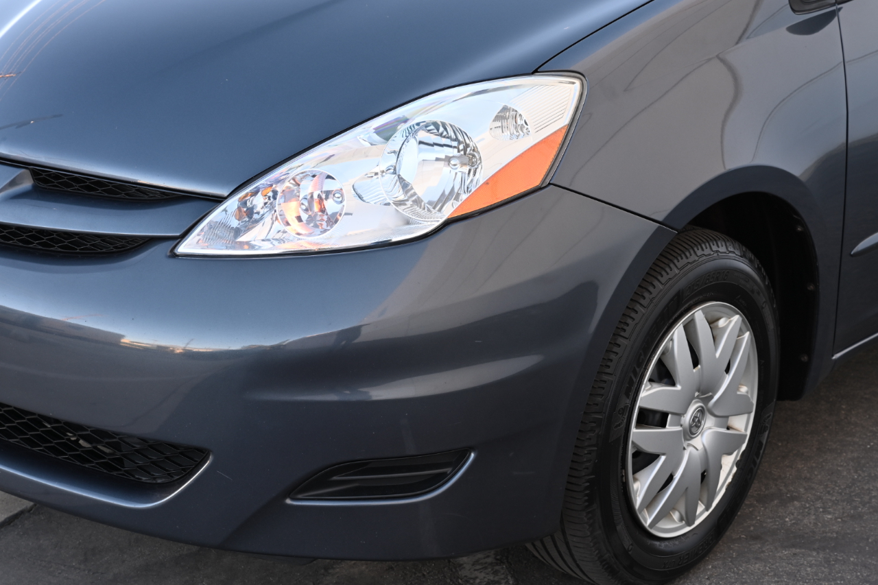 Toyota Sienna  2010 Toyota Sienna  2010