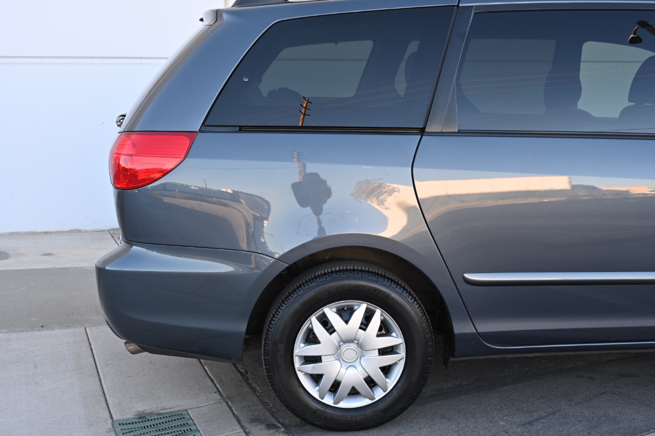 Toyota Sienna  2010 Toyota Sienna  2010