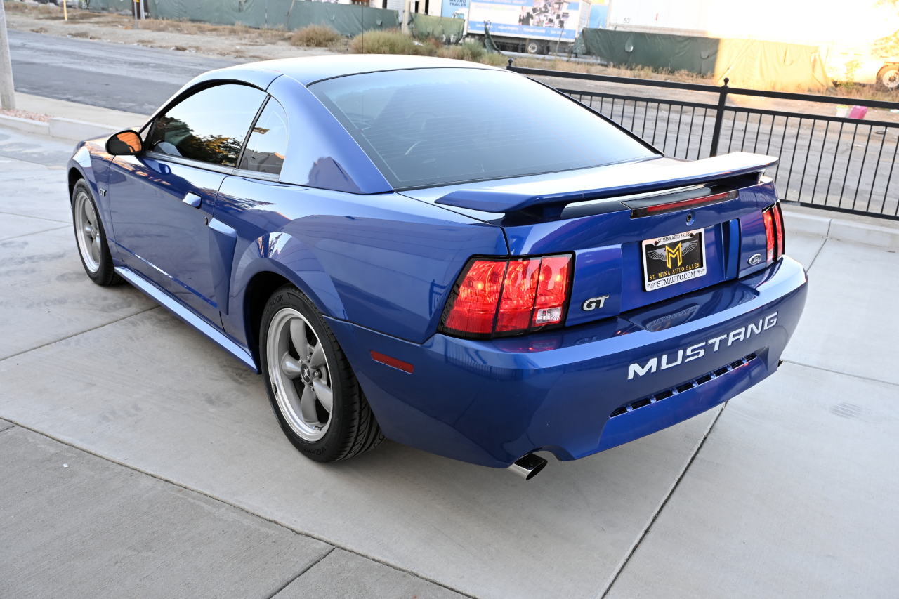 Ford Mustang GT Premium Coupe 2002 Ford Mustang GT Premium Coupe 2002