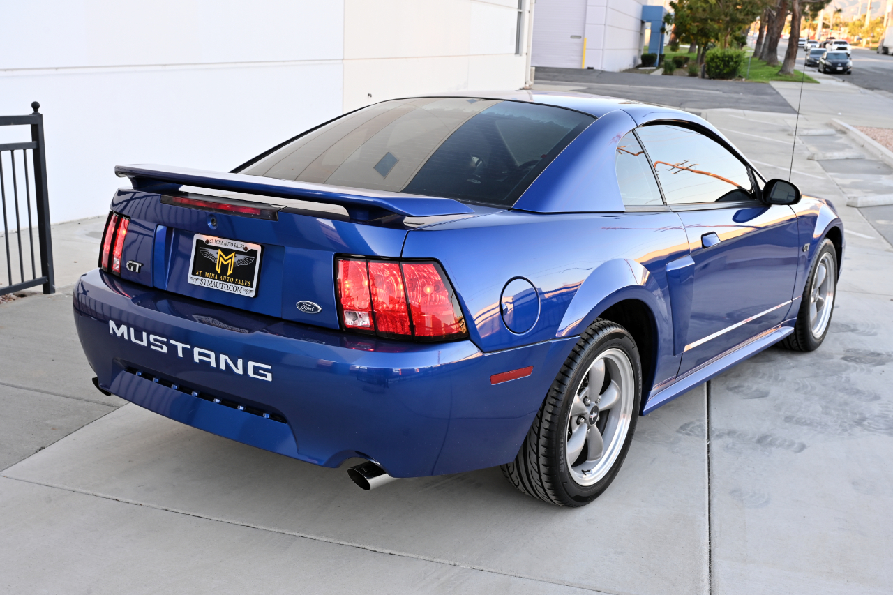 Ford Mustang GT Premium Coupe 2002 Ford Mustang GT Premium Coupe 2002