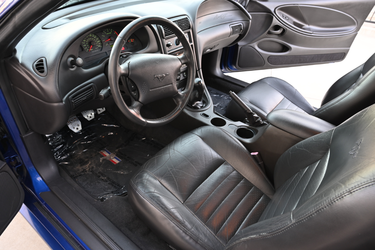 Ford Mustang GT Premium Coupe 2002 Ford Mustang GT Premium Coupe 2002