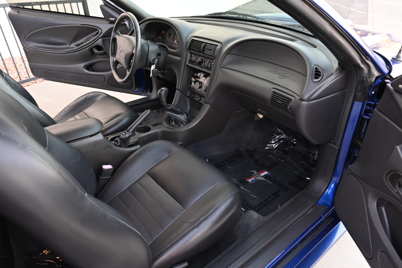 Ford Mustang GT Premium Coupe 2002 Ford Mustang GT Premium Coupe 2002