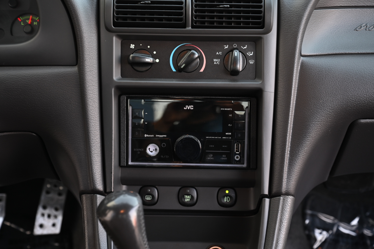 Ford Mustang GT Premium Coupe 2002 Ford Mustang GT Premium Coupe 2002