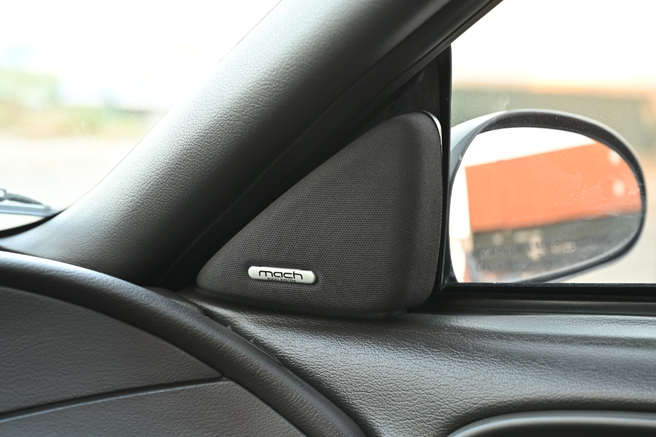 Ford Mustang GT Premium Coupe 2002 Ford Mustang GT Premium Coupe 2002