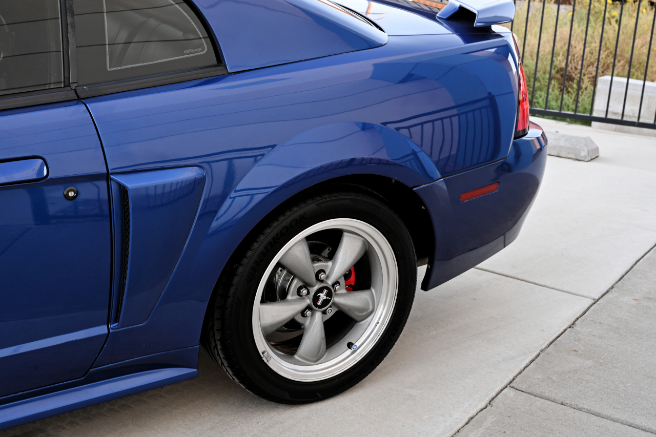 Ford Mustang GT Premium Coupe 2002 Ford Mustang GT Premium Coupe 2002