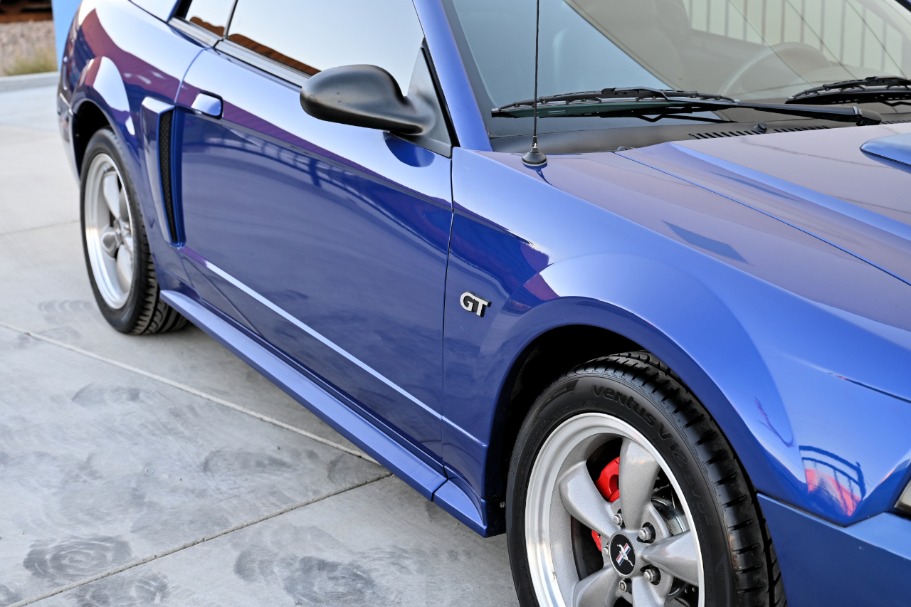 Ford Mustang GT Premium Coupe 2002 Ford Mustang GT Premium Coupe 2002