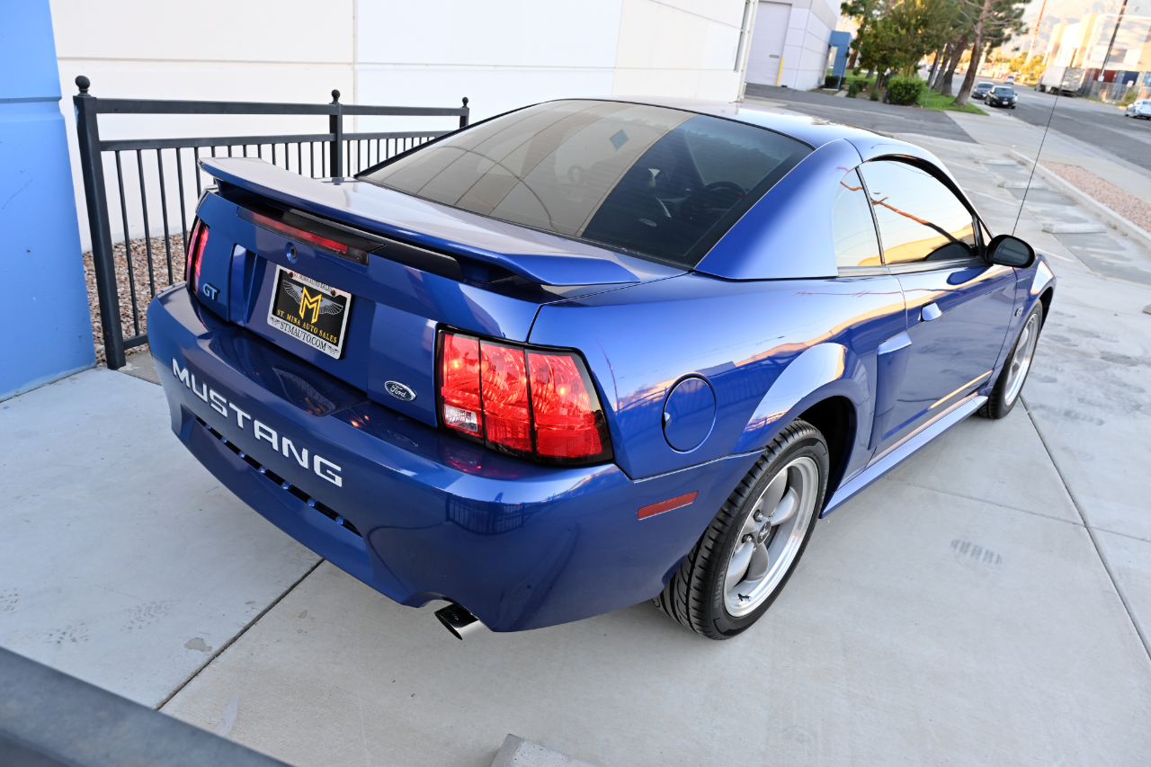 Ford Mustang GT Premium Coupe 2002 Ford Mustang GT Premium Coupe 2002