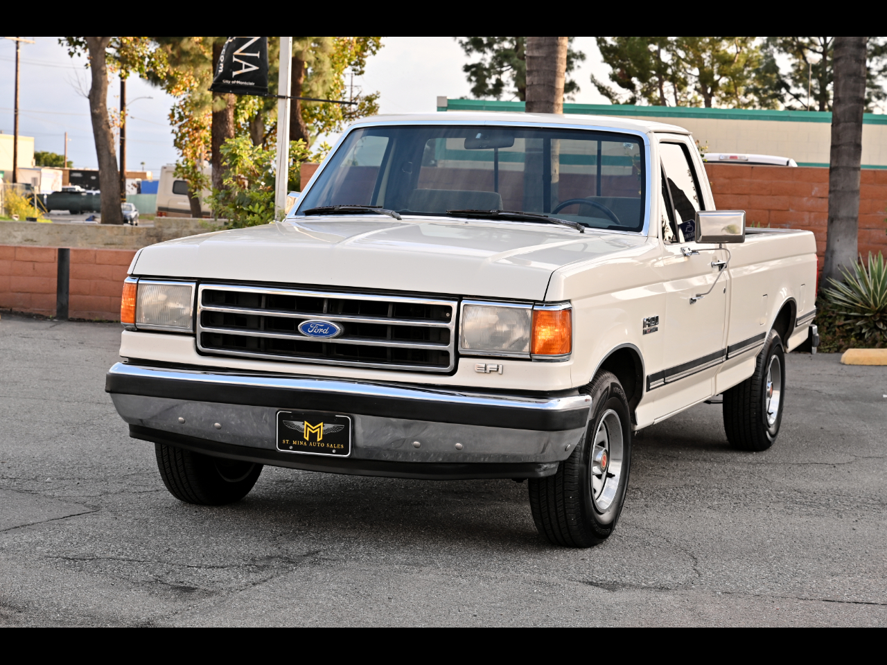 1990 Ford F-150 XLT Lariat Standard Cab LB
