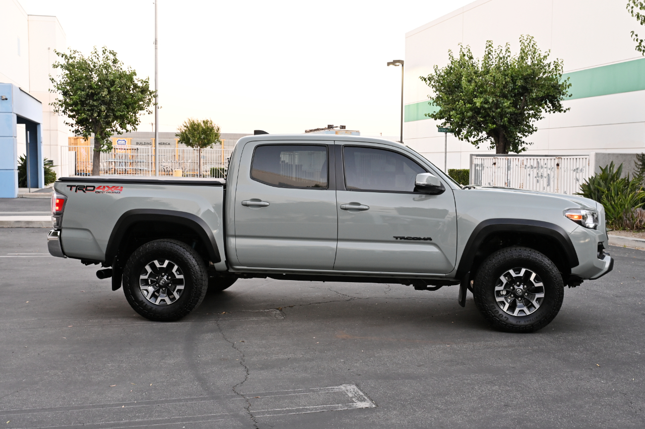 Toyota Tacoma 4WD  2023