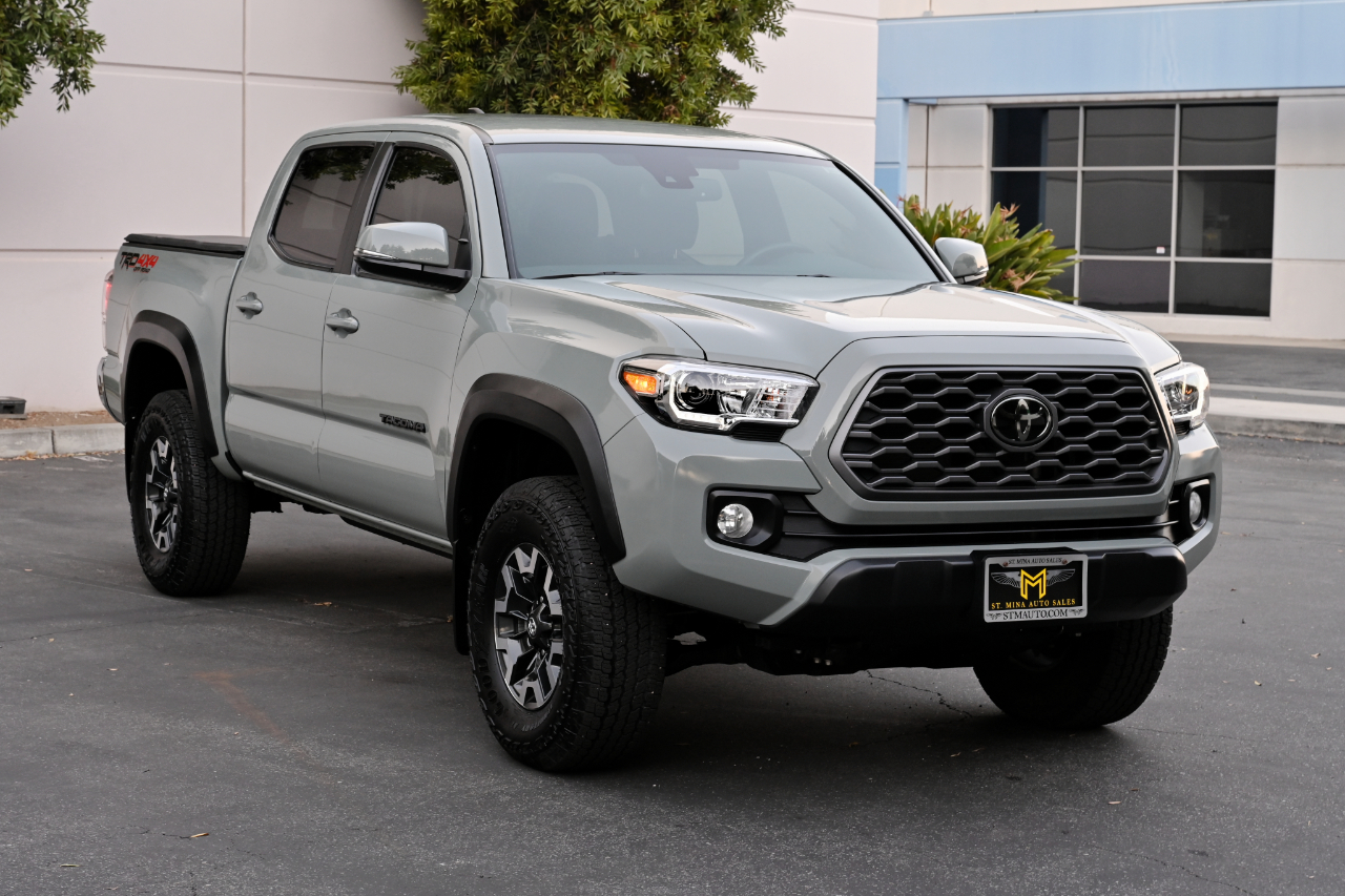 Toyota Tacoma 4WD  2023