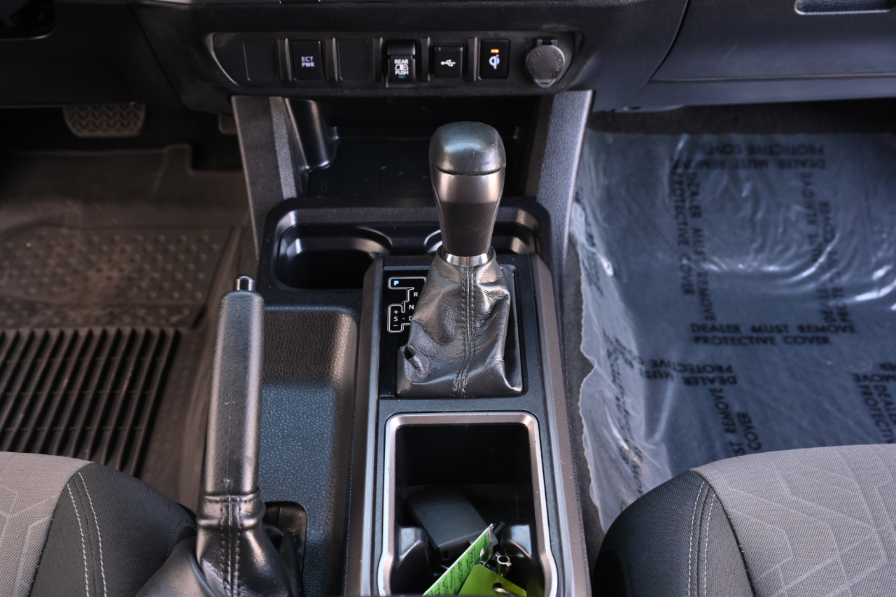 Toyota Tacoma 4WD  2023