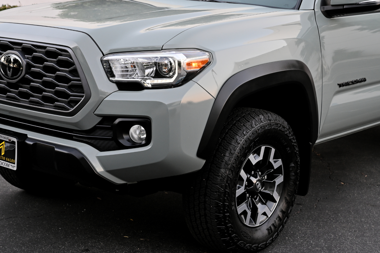 Toyota Tacoma 4WD  2023