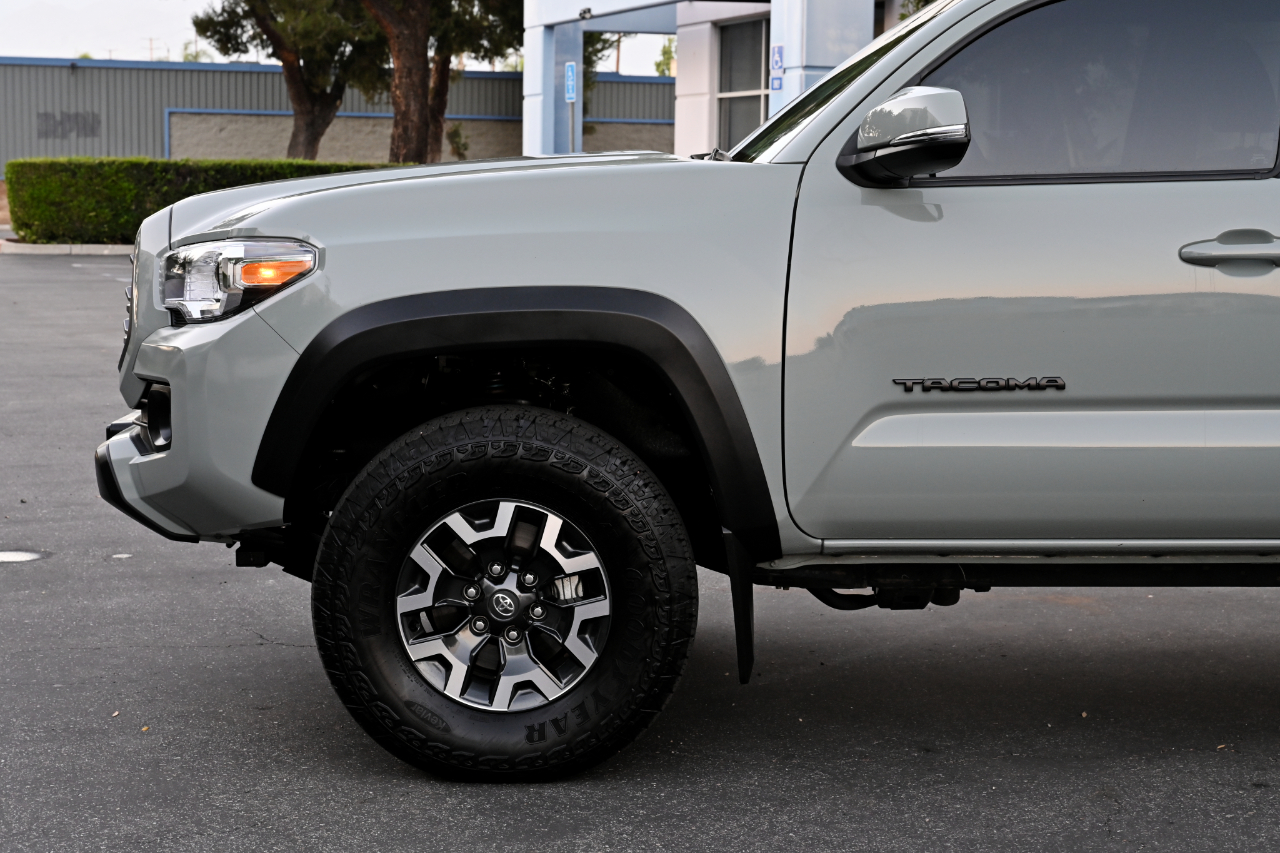 Toyota Tacoma 4WD  2023