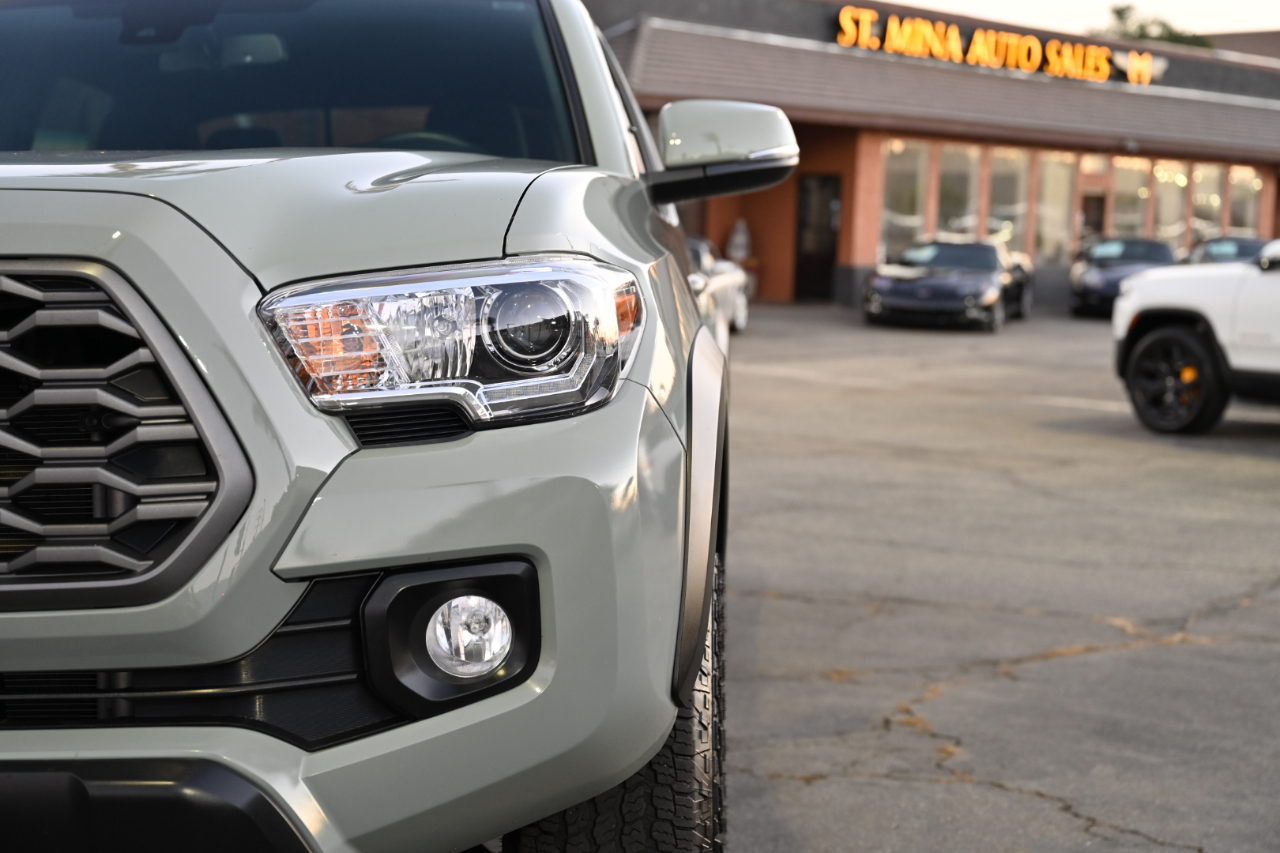 Toyota Tacoma 4WD  2023