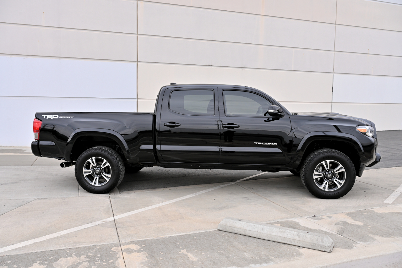 Toyota Tacoma  2016