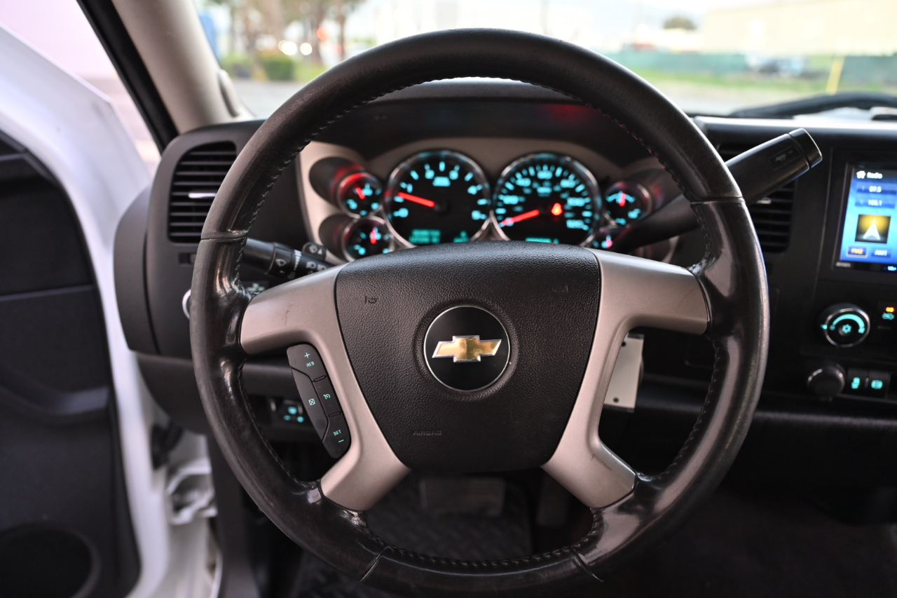 Chevrolet Silverado 2500HD 4WD Crew Cab 153.7" LT 2014