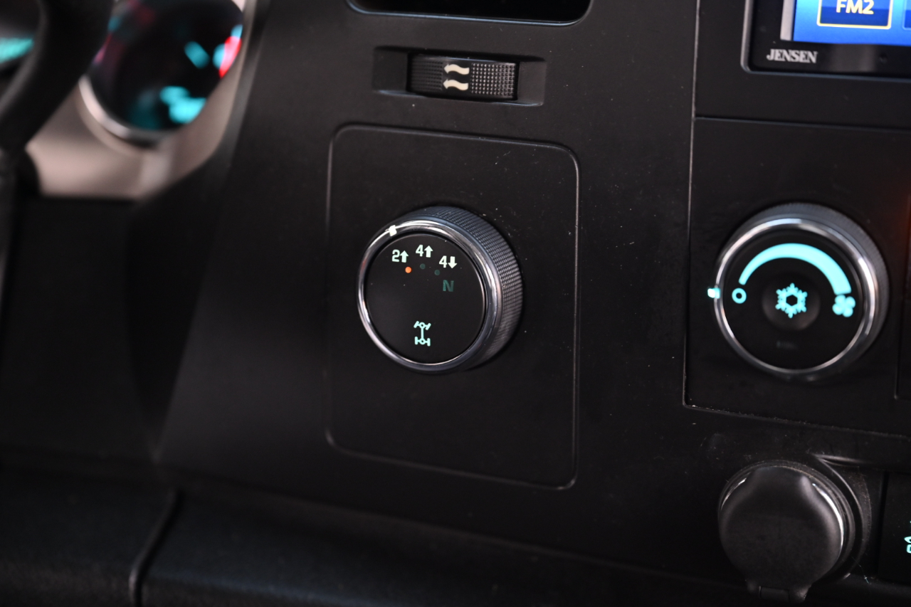 Chevrolet Silverado 2500HD 4WD Crew Cab 153.7" LT 2014