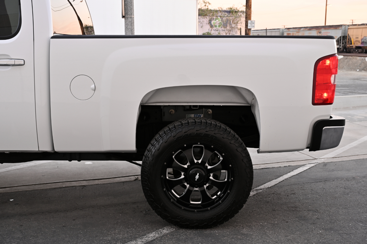 Chevrolet Silverado 2500HD 4WD Crew Cab 153.7" LT 2014