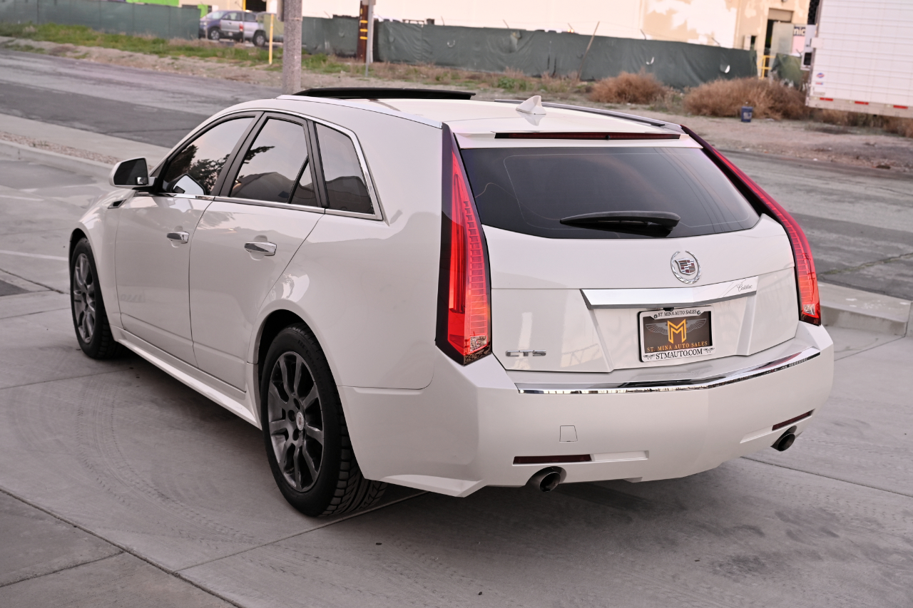 Cadillac CTS Wagon  2012