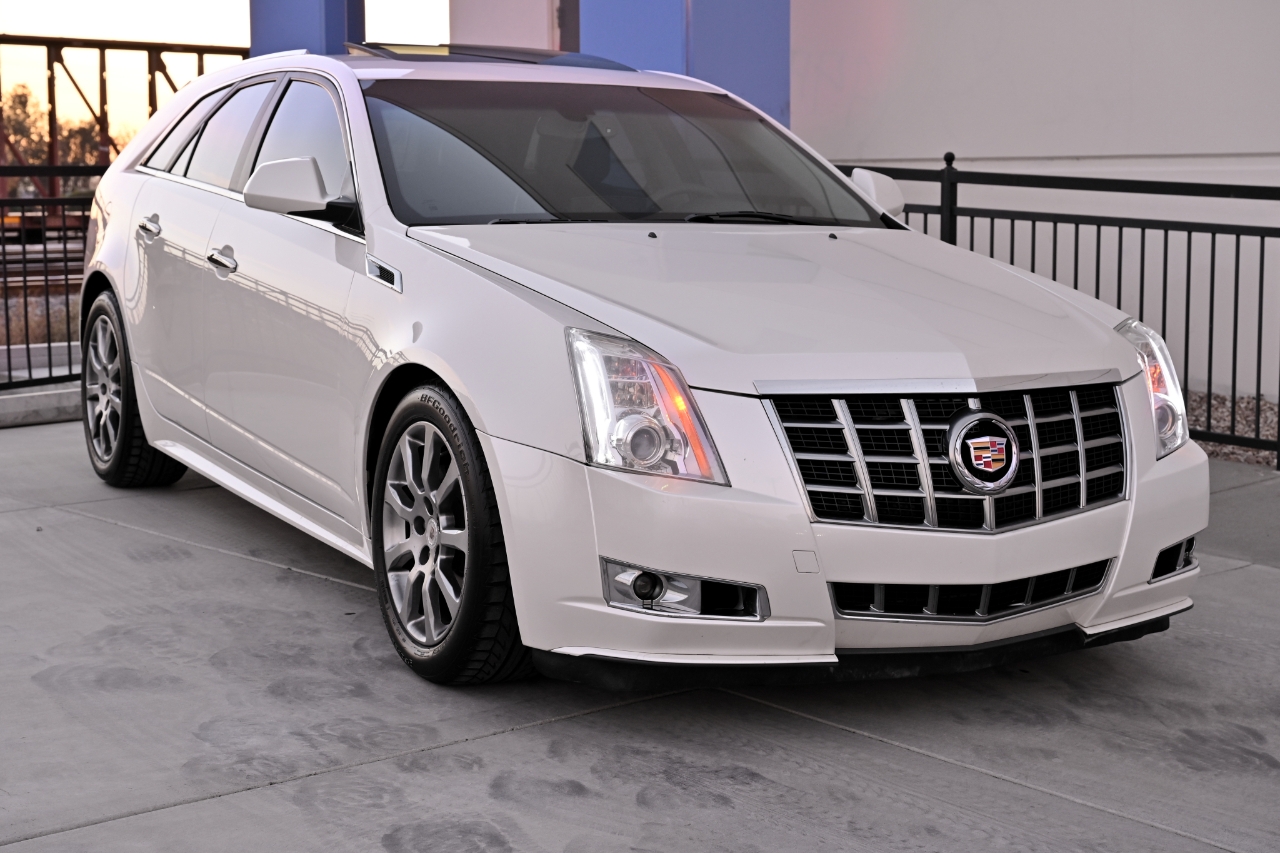 Cadillac CTS Wagon  2012
