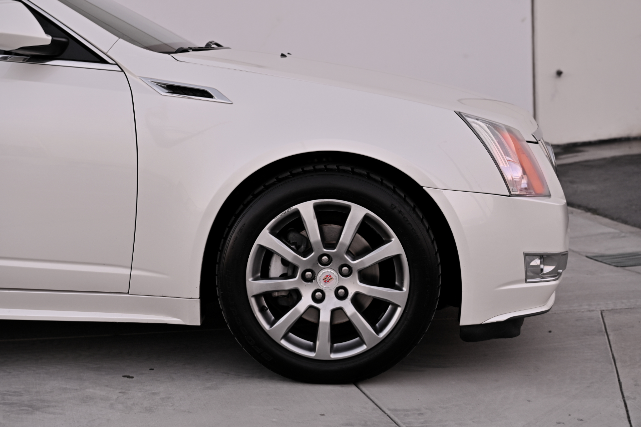 Cadillac CTS Wagon  2012