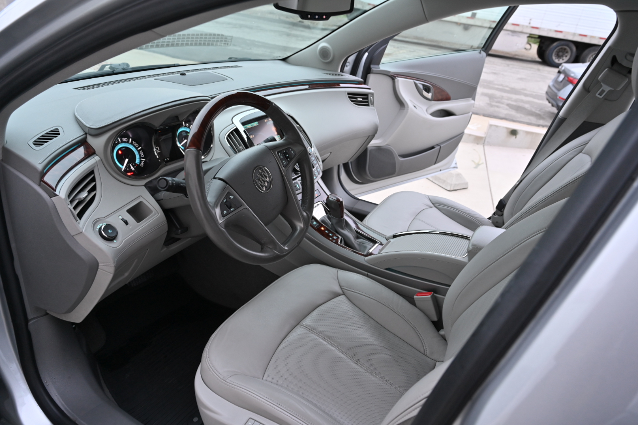 Buick LaCrosse  2013