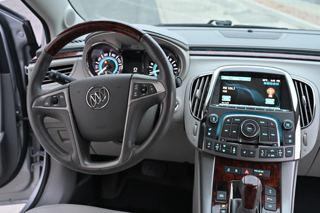 Buick LaCrosse  2013