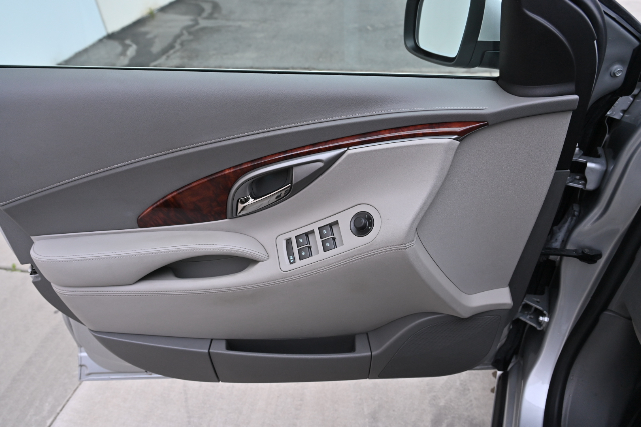 Buick LaCrosse  2013