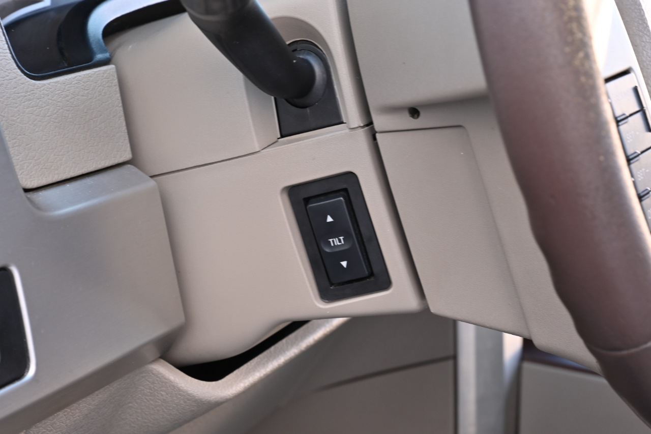 Ford F-150 2WD SuperCrew 145" Platinum 2009