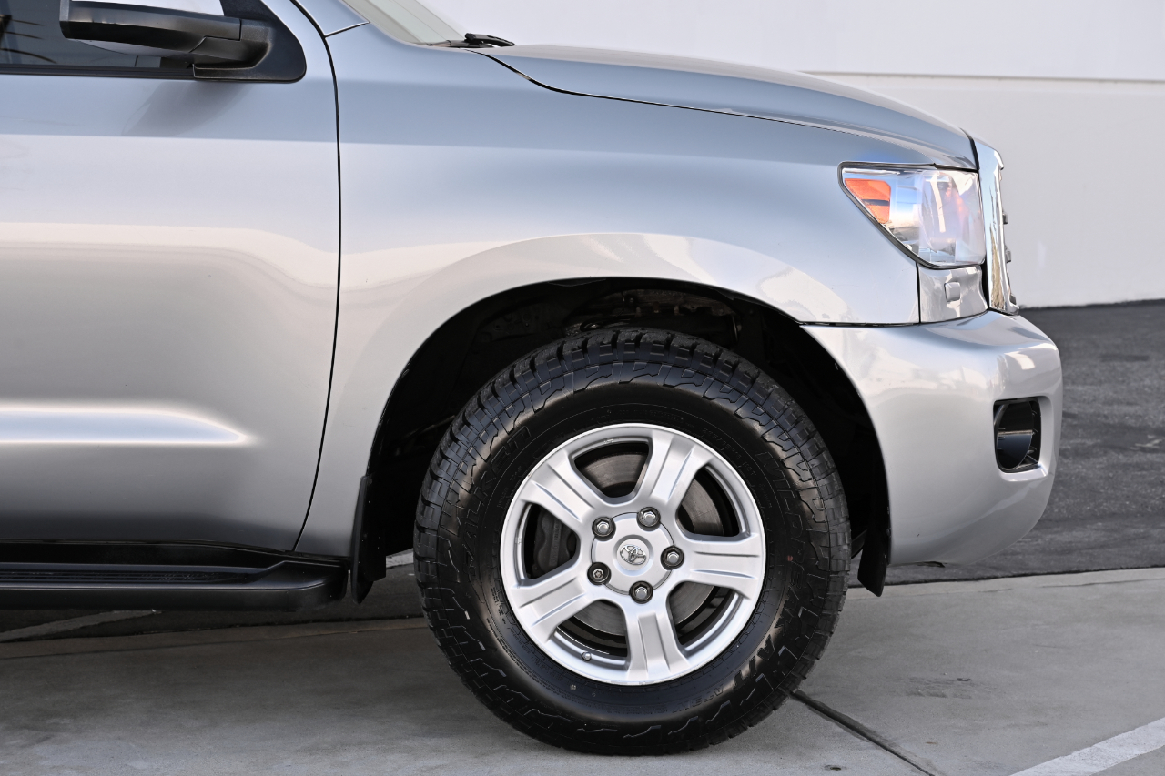 Toyota Sequoia  2011