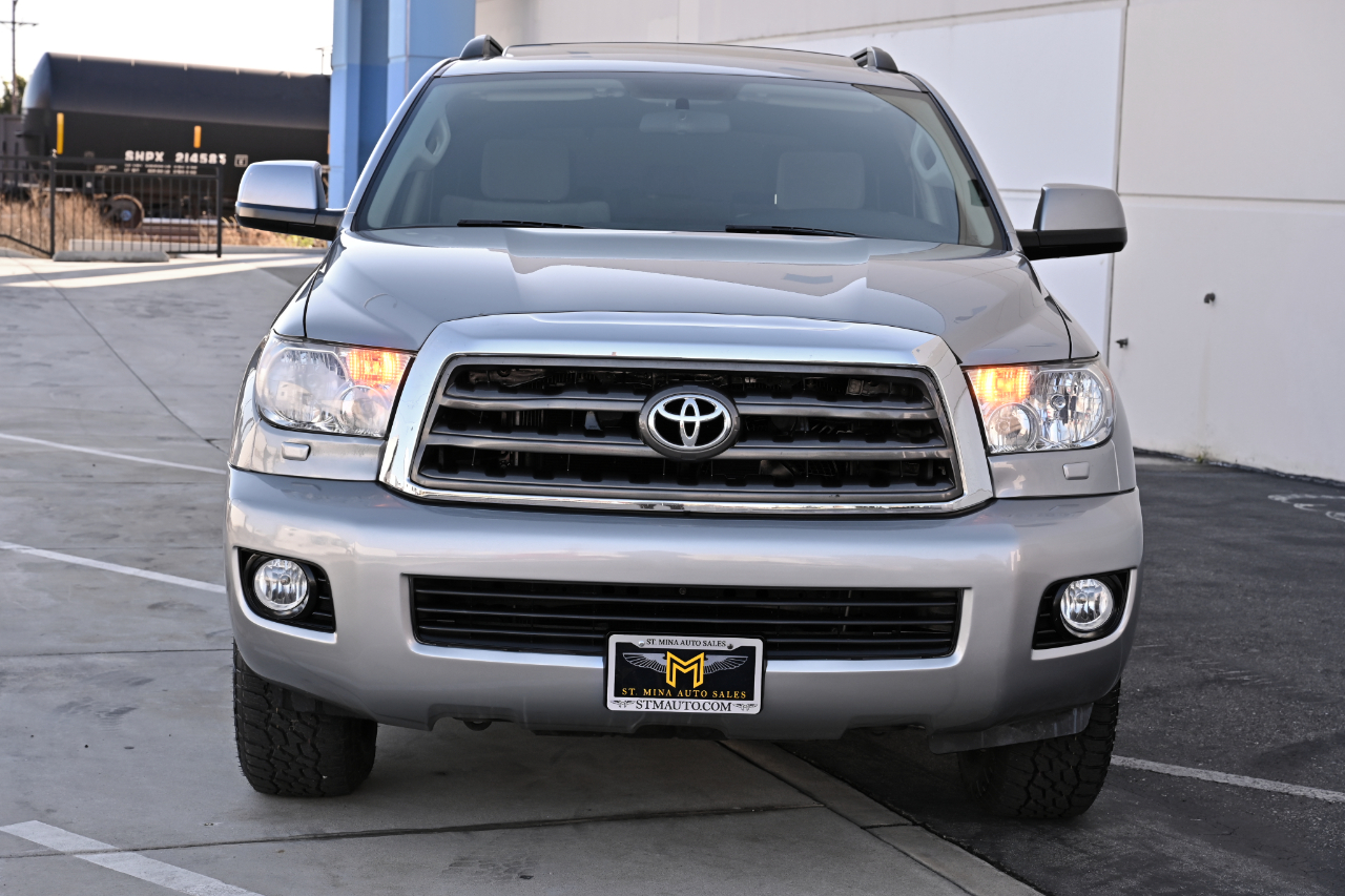 Toyota Sequoia  2011