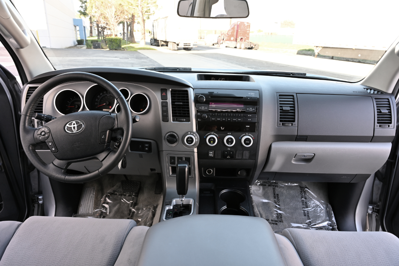 Toyota Sequoia  2011